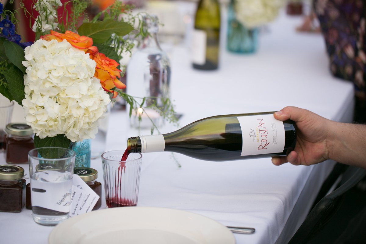 AnnaFeasts's tweet photo. This Sunday (Aug 18), dinner will be served &amp; wine poured at Art Over Dinner at @serenbe https://t.co/3Wug4Lb6TW @artfarmserenbe https://t.co/tVZ1n63KlX