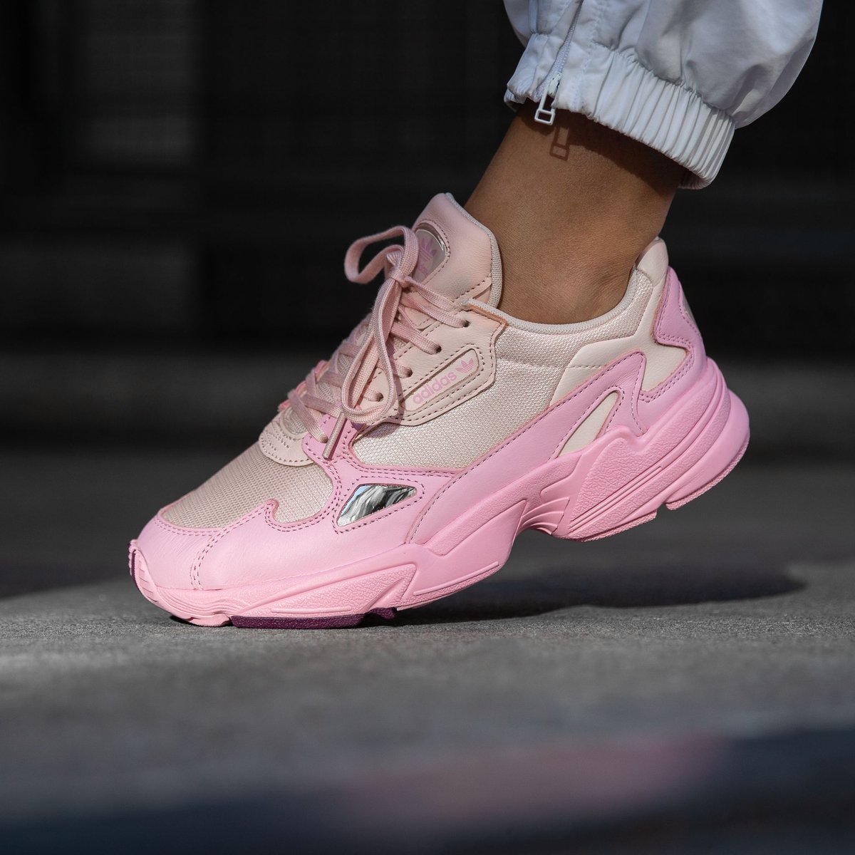 adidas falcon true pink