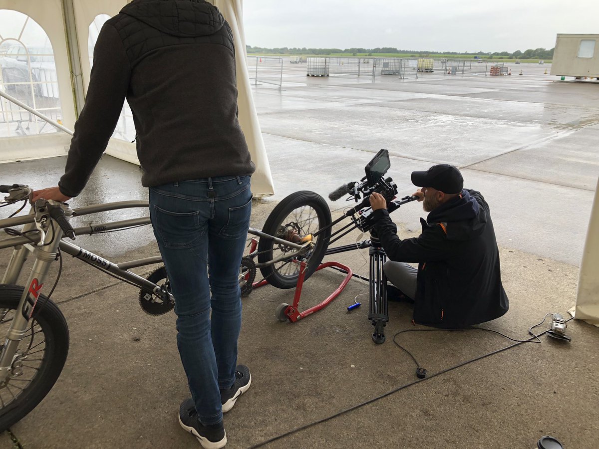 LEGRO's tweet photo. Rain stopped play for a bit so a bit of filming the bike #operationpacemaker #170mph #yorkshire #porschecayenne #davidahelmets #dainese #schwalbe #mossbikes #fenwicksbike https://t.co/lKUuFTK3oS