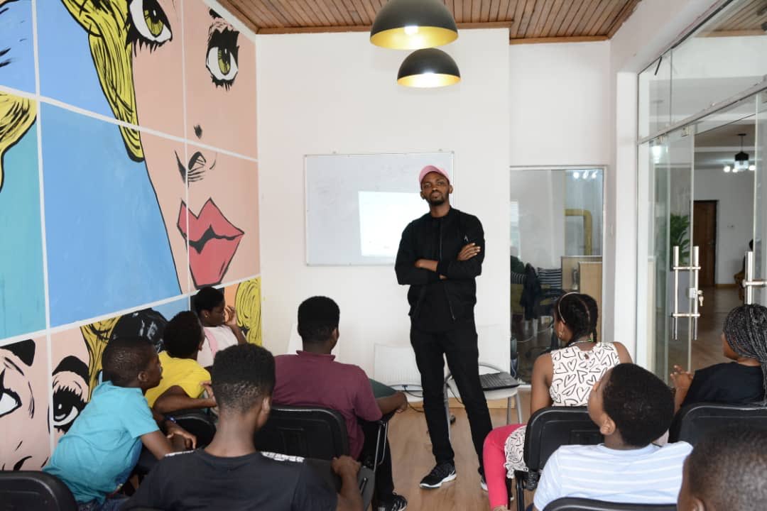 ellaetraining's tweet photo. We are particularly proud of the training session we had with the young creative minds from @sunnybrookschool 
⁣The teenagers learnt about the steps for logo design process and how to create designs that properly communicates a message and evokes actions. #somuchfun https://t.co/CJlAC5n1th