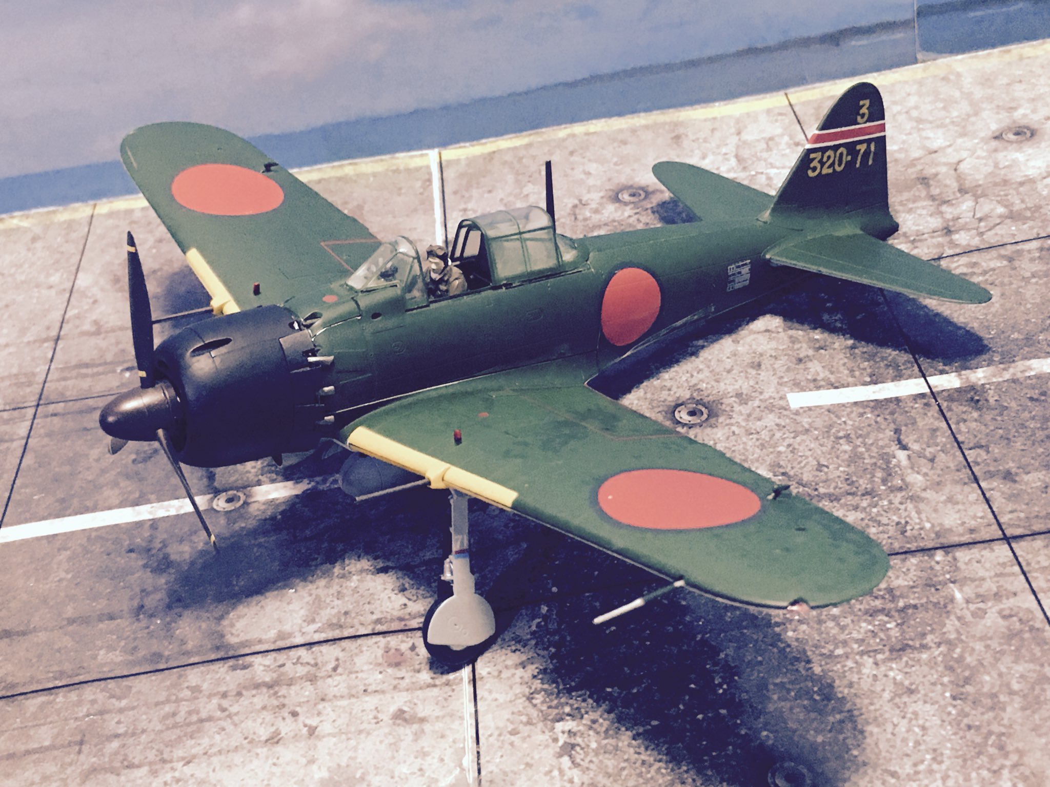 Twitter 上的 タカ Youtuber 夜のフィギュア撮影会 お題 栄 栄エンジンを搭載したゼロ戦 零戦 零式艦上戦闘機 ゼロ戦 連斬模型 タカラトミー オモ写 T Co R4tyv7yopm Twitter