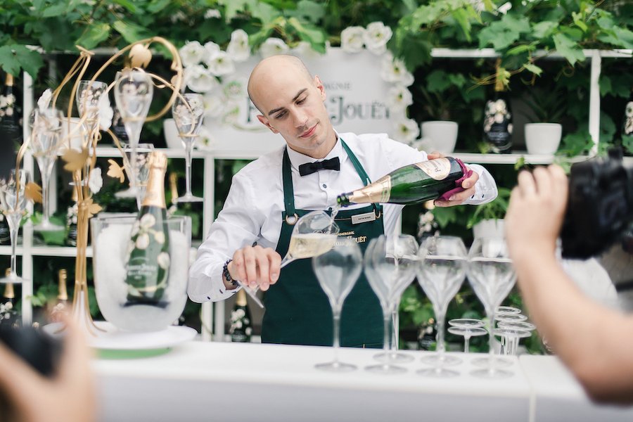 inVOYAGEevent's tweet photo. We've got that #fridayfeeling and what better way to toast the start of the weekend than with bubbles! And we know just the place - the brand new Champagne bar at the luxury Augustine in Prague, featured in our latest #inspireedit https://t.co/dSNqWjlDJ4 #champagne #luxuryevents https://t.co/S8T5RFMrwd