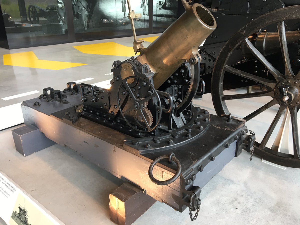 PhilLoder's tweet photo. #FridayFirepower: Dutch 15-cm mortar in use from 1882 to 1918. Range 220m and 3 shots a minute. #artillery @NMMSoesterberg https://t.co/Y5sUwAxmWr