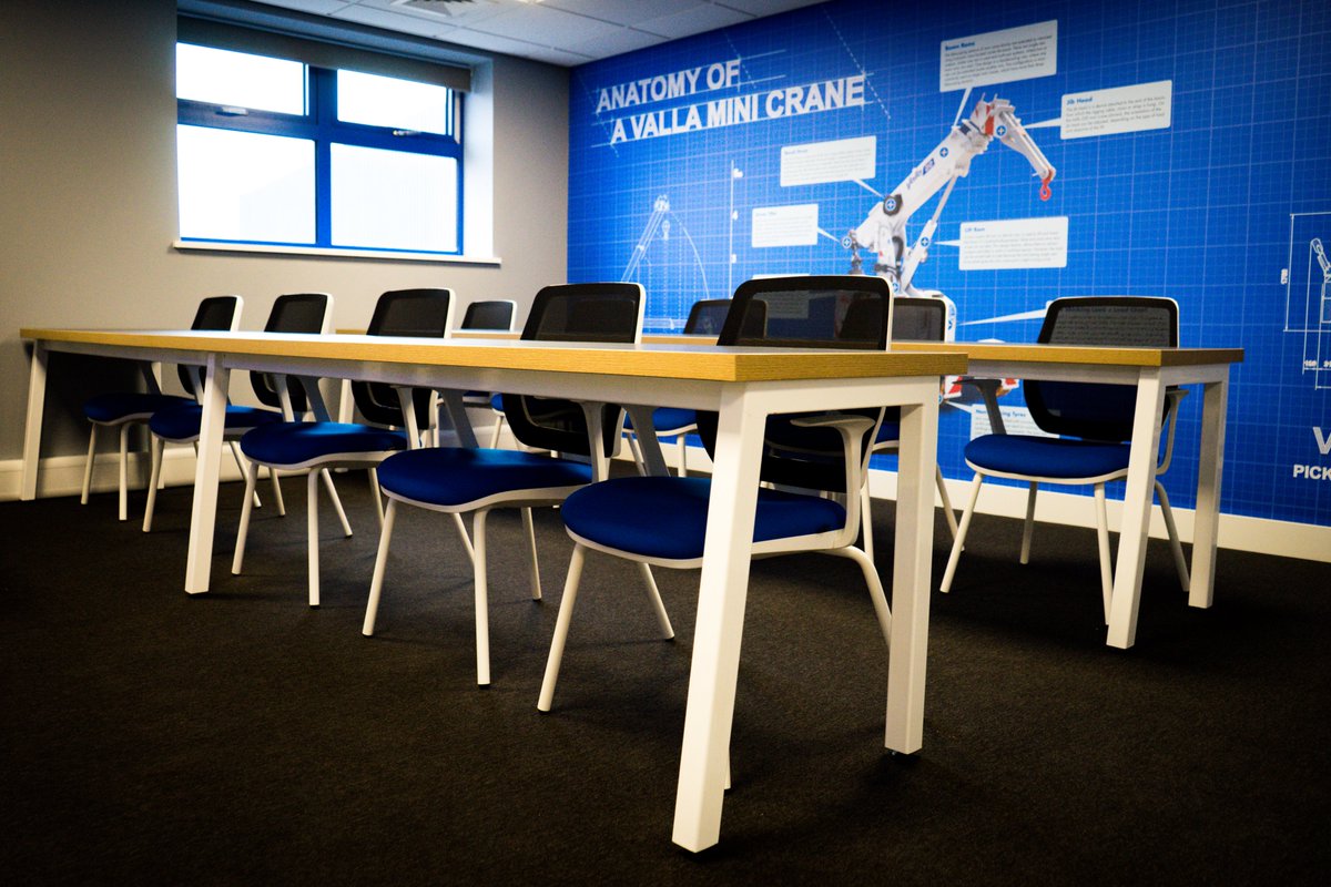 interiors_ark's tweet photo. Take a look at the interior design and fitout project we provided for @HirdyLifting in Hull where we created somewhere special for their team. View more images and learn about this project here: https://t.co/oXdISIRCC2 
#interiordesign #fitout #design #manufacture #install https://t.co/2C0uM1uSZe