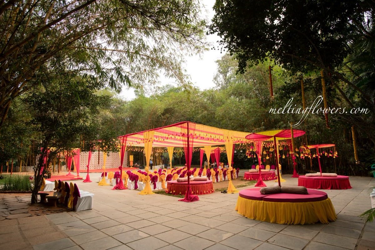 meltingflowers's tweet photo. Explore The Exotic For Your Blessed Union
https://t.co/vCLvqNuqMB
#FlowerDecoration #BangaloreFlowers #WeddingDecoration #ReceptionStage #WeddingCeremony #WeddingTips #DecorationIdeas #weddingDecorators #Bangalore #DestinationWedding #BangaloreWedding #Karnataka https://t.co/YCcKeXTWM9