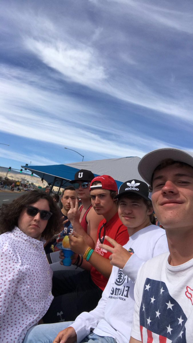 WalshRK24's tweet photo. Happy birthday big man! @hunter_hartwick don’t run that dodge too hard 😉 have a good day buddy https://t.co/pPK1PILZzg