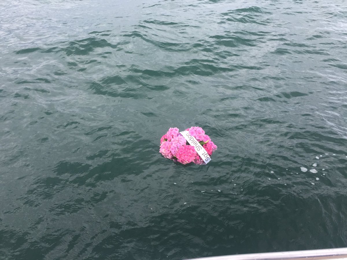 ExpoRangers's tweet photo. Dernier hommage au Sgt Sheldon Bare #2ndRanger #Pointeduhoc.
Repose en paix Sheldon #JourJ #6juin44 https://t.co/ZWQCYnXLOk