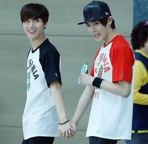 V_ALeRIO18's tweet image. เราห้ามเเยกกันนะ 💚 //ใจบาง #taeten #AllTENShipperFair