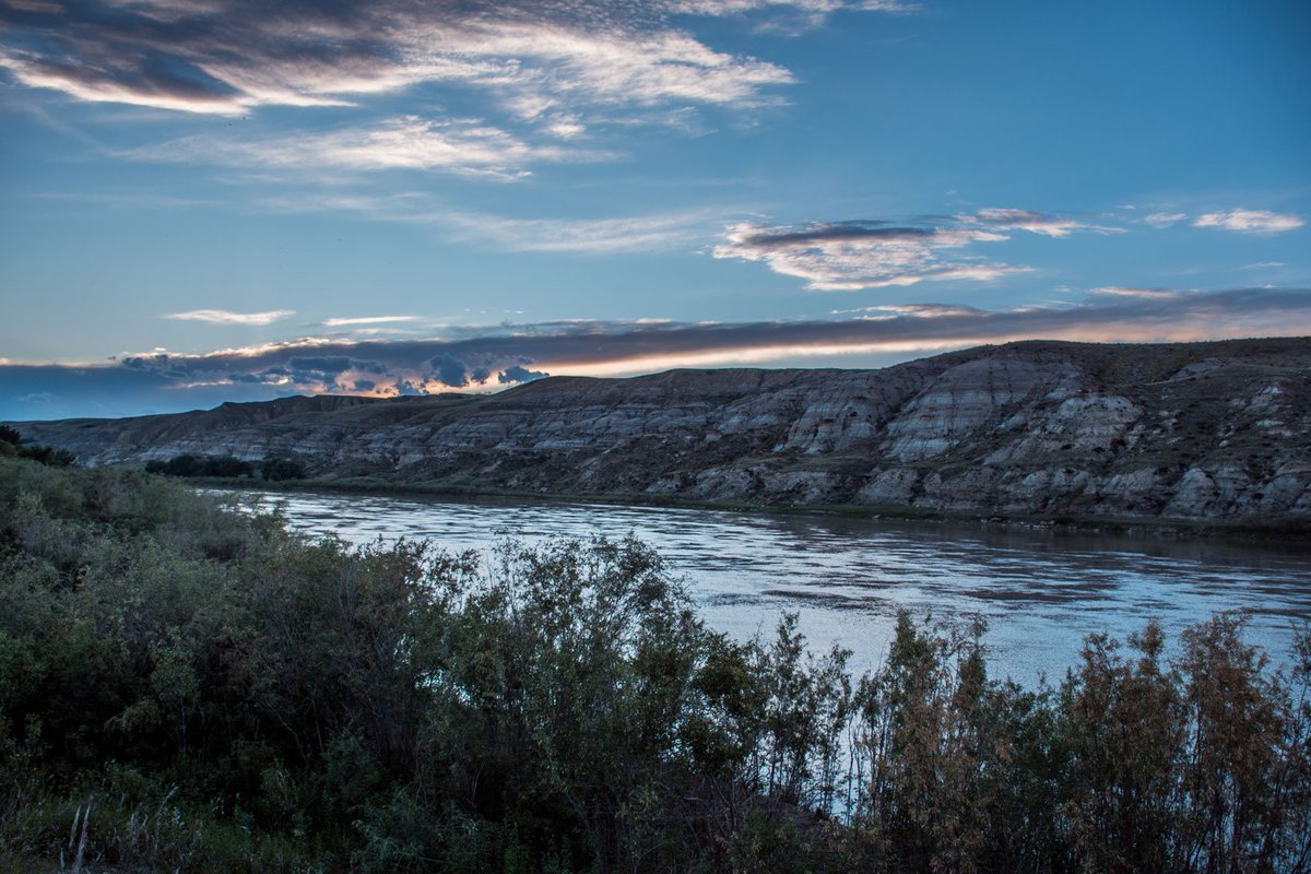 Don't think for a second that we've given up on camping this summer! We just re-read our campground blogs for inspiration where to spend the next few weekends and we're ready to go! tourismmedicinehat.com/blog.asp?bnID=…