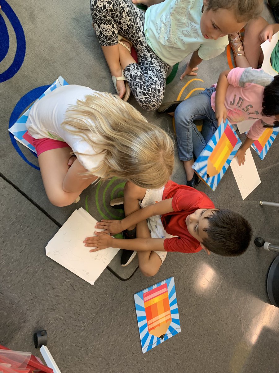 bilbao_tabitha's tweet photo. We are learning to tell stories across our pages. Today, writers can label their illustrations to tell a story. #workshop #BCESfirsties #partnerwork #BCES #talkitout https://t.co/UcG16Cjyim