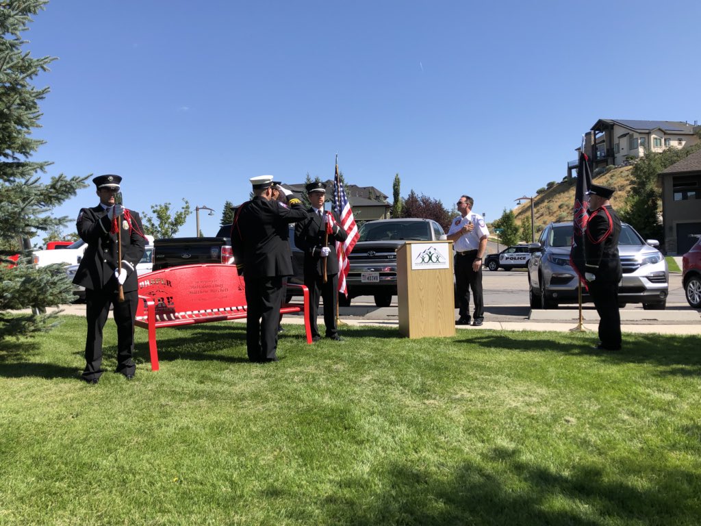 RosieReports's tweet photo. #HappeningNow: Dedication of memorial bench at Maple Hollow Trailhead for #DraperCityFire Department’s Chief #MatthewBurchett. He lost his life one year ago fighting wildfires in California. @abc4utah https://t.co/xZT4CTI7xU