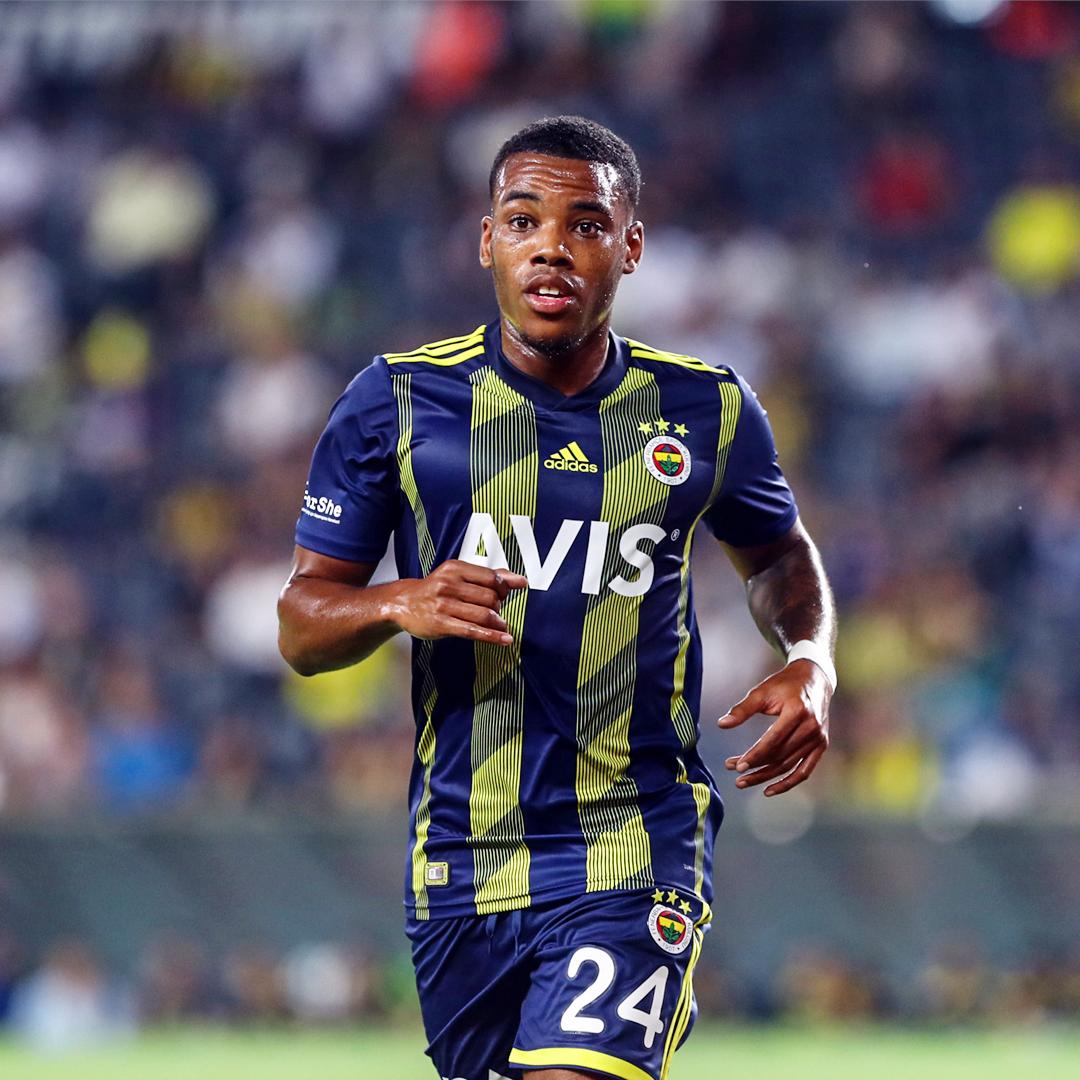 Fenerbahce's tweet photo. 💬 Garry Rodrigues (@7GRodrigues): "Bu büyük kulübün hedeflerini gerçekleştirmek için buraya geldim. Taraftarlarımızın desteğini bekliyoruz.” #OmuzOmuzaSampiyonluğa 

👉 https://t.co/10ED2uBzdZ https://t.co/MD242Apkln