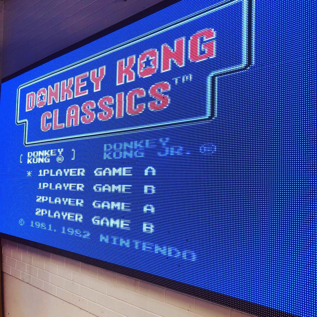 LedAmpron's tweet photo. Friday fun @ the office. LED Wall classic game.
.
#donkeykong #arcade #classic #game #LED #ledvideowall #ampron #officefun https://t.co/wj3J0GHYBb