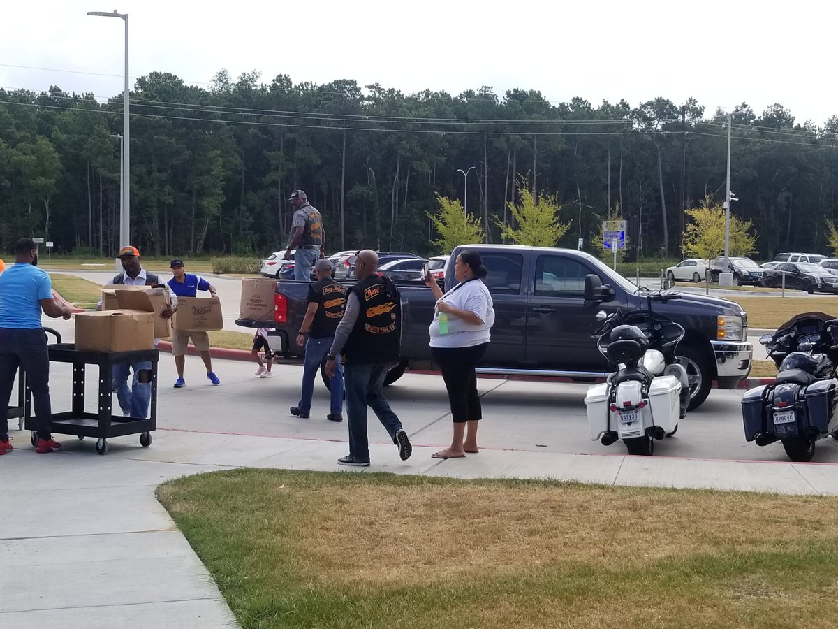 ADeflanders's tweet photo. You know you've made a good choice when a motorcycle club (group, gang, what are they called?) shows up with school supply before the kids begin! #WeAreAldine #WeAreJones #HardRiders @JonesToros https://t.co/W7jZX19VO7