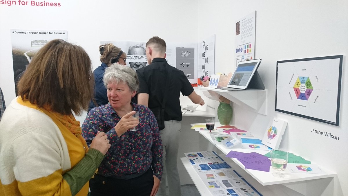 Emmadw's tweet image. @JanineWilson3 talking to Kristi&apos;s mum at the Degree Show #djcadmastersshow