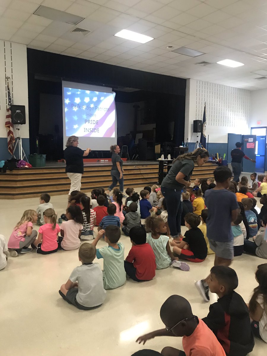 ParkRidgePats's tweet photo. Park Ridge Patriots kicking off their PRIDE Assembly!! https://t.co/IBK96gpatk