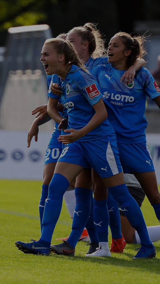 DFB_Frauen's tweet photo. Halbzeit in #Frankfurt 👀
Was für ein Spiel! Der #FFC Frankfurt führt mit 2:1 durch Tore von Feiersinger und Freigang 🔥 Prasnikar traf zwischenzeitlich für Potsdam. Hälfte zwei - wir sind sowas von bereit 💪😍

#DieLiga #FFCPDM https://t.co/m89Hf3ADcH