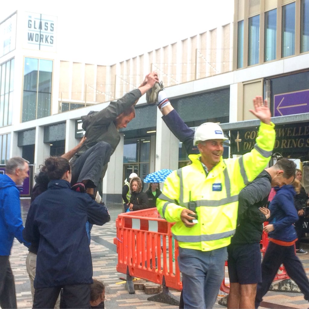 VanessaGrasse's tweet photo. Nice rehearsal today. Very cheerful Barnsley even under the rain! See you tomorrow 12pm & 2:30pm #meshchoreography #dancingtown #gwacheonfestival #ulsanpromenadefestival #streetart #outdoorarts #gcfest #streetartsfestival #dancingbarnsley https://t.co/E4g413gQE9