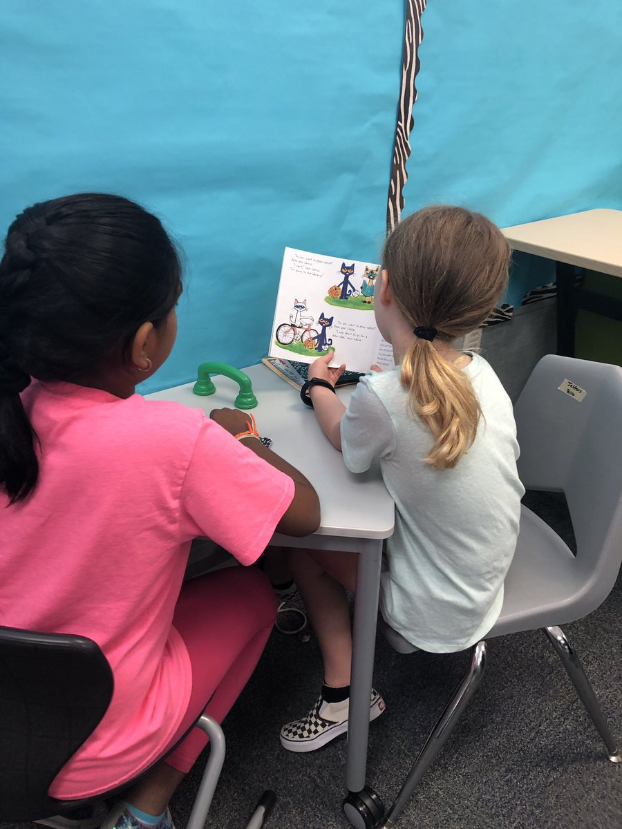 jeffersjungle's tweet photo. We love reading in 2A! @DCEtrailblazers https://t.co/4qGSpmibl0