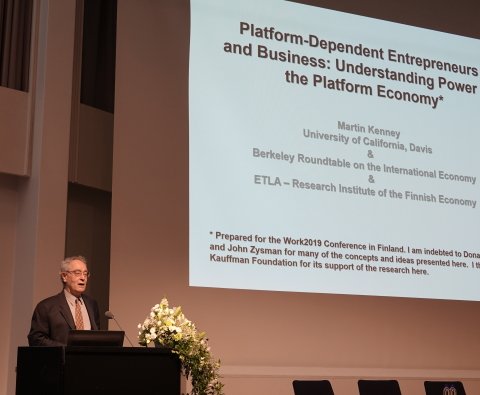 WORK2025fi's tweet photo. What an inspiring day it was (also) today! Great keynote #MartinKenney, followed by @swipe_STN panel discussion, and not to mention all the sessions and our wonderful participants! 

Check out today's highlights on https://t.co/3Mi69QpCGN 

Thank you all so much! @FIOH @swipe_STN https://t.co/iDWuQBky7G