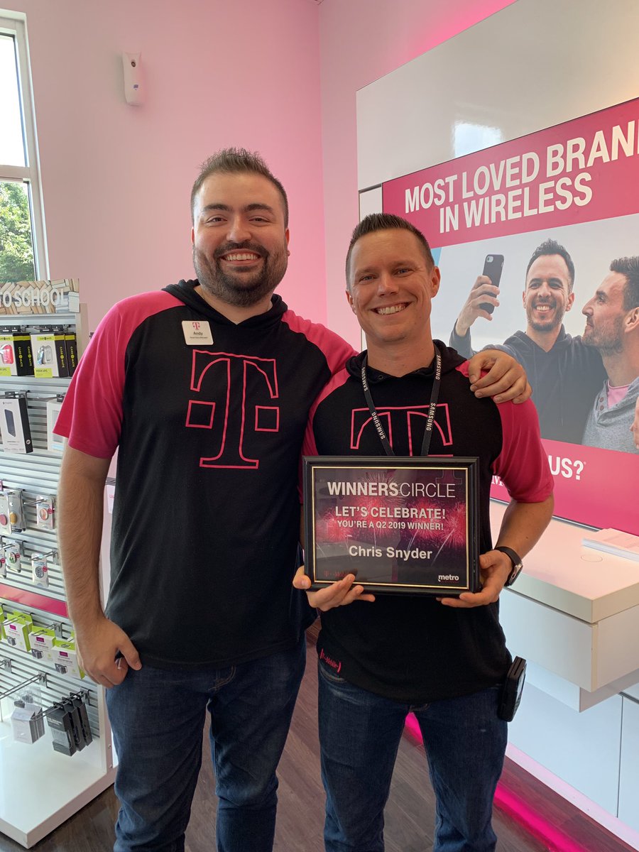 andizzle0189's tweet photo. So proud of Chris Snyder! He has stepped up big time since I’ve been at North Hampton! Congrats buddy and keep it up! @FrankKoutris @MrDennisJones @JonFreier @JohnLegere @thayesnet #AreYouWithUs #NERrules https://t.co/y3WjHAxNUR