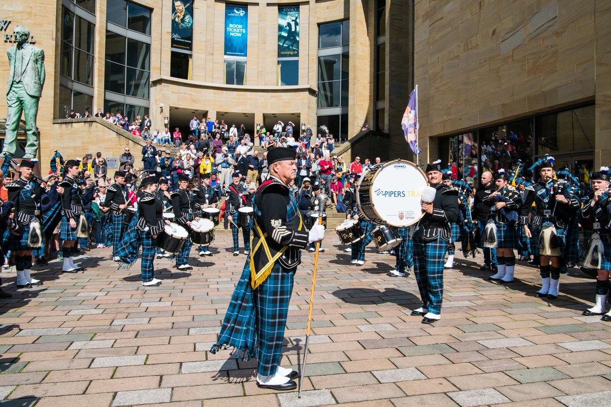 EdinburghTattoo's tweet photo. Some great photos of @PipersTrail taken during yesterday’s @GlasgowPiping performance. #EdinTattoo #PipersTrail https://t.co/hAULpoakWd