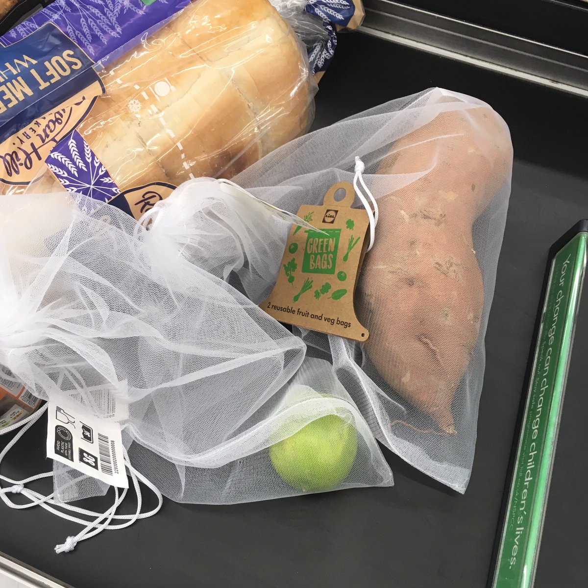 Thank you @LidlGB !! 🙌🏼 These reusable fruit and veg bags are such a brilliant step in the right direction! 🥔🍈🍎#plasticpollution #zerowaste #reusable #plasticfree #unnecessaryplastic #plasticwaste #plasticbag #thinkofthefuture #Lidl