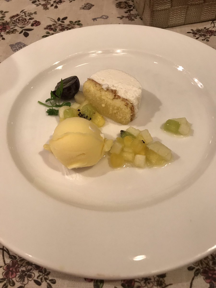 ドクター エスカルゴン A Slug Lunch Twitter