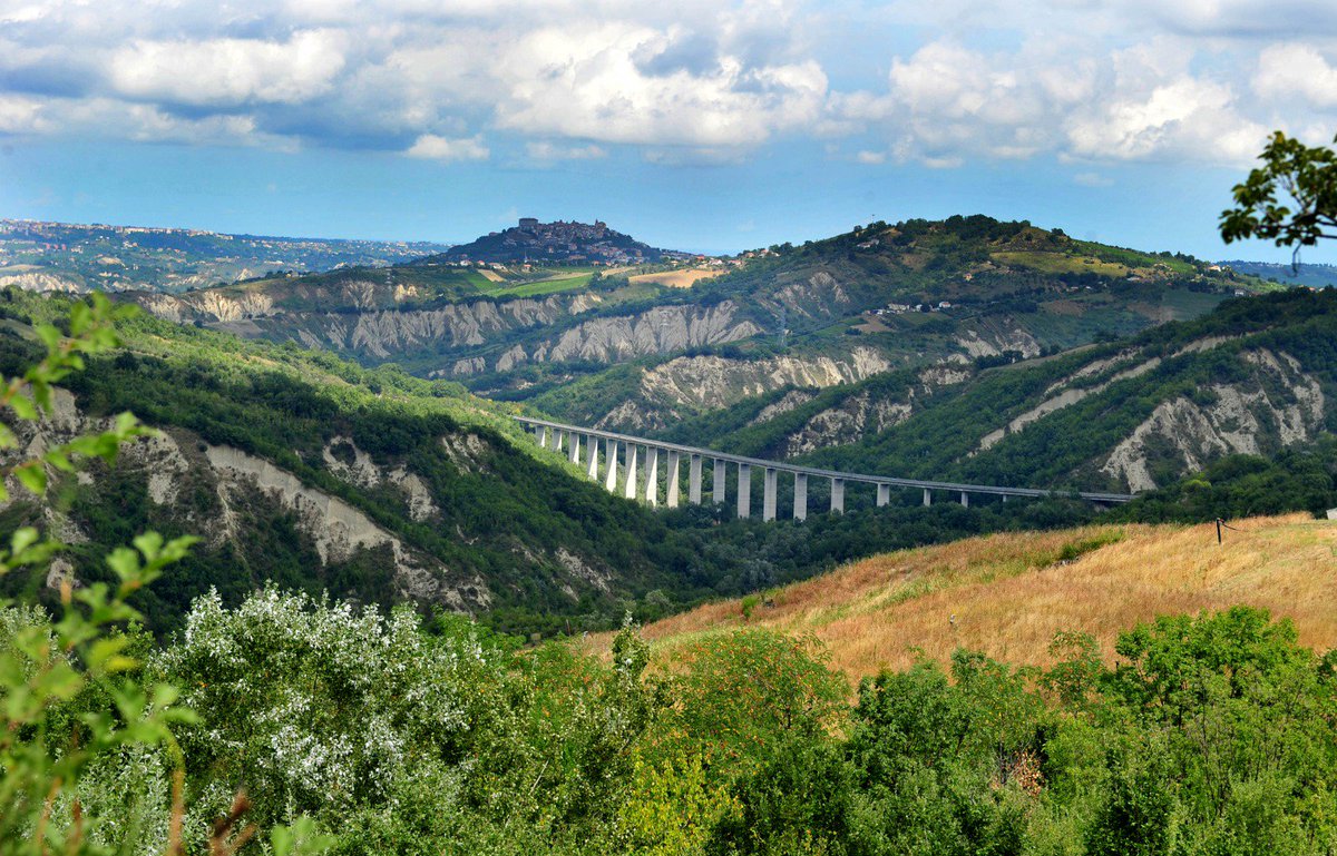 Ninth stage is done! 🤘🚴‍♂️
-
📍Assergi ➖ 📍Orsogna
-
#FlyCyclingHolidays #FlyHolidays #VacanzeInBicicletta #VacanzeInBici #BikeTour #CyclingTour #BikeHolidays #CyclingHolidays #Strava #StravaCycling #Brasil #Cycling #Ciclismo #Ciclisme
