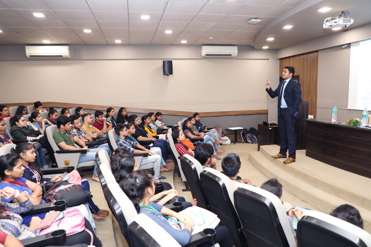kes_college's tweet photo. | 13.08.2019 |
Career Guidance Cell of KES' Shroff College organized a talk on "Career in Civil Services" by Mr. Shubham Jaiswal (Youngest GST Inspector)
#kesshroffcollege
#kessc #mumbai #gst #tax #indirecttax #gstinspector #inspector #civil #service #ips #civilservice #career https://t.co/xRrKZOSJgA