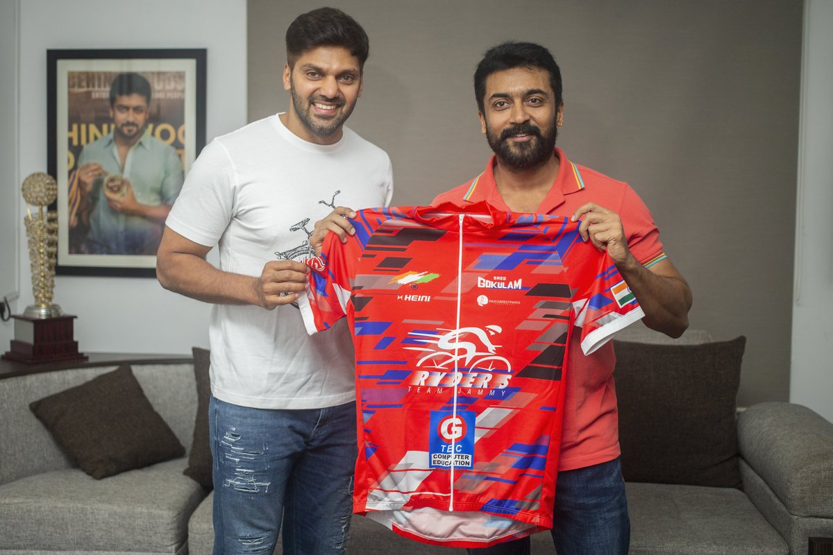 karthikvicky18's tweet photo. Happy to launch @Suriya_offl @arya_offl ‘s #Ryders team Cycling Jersey for PBP 2019 - 1200 kms. Wishing the Energetic team all the very best for a perfect finish 👍🏼

#SreeGokulam 
#Heini 
#GtecComputerEducation
#NS 
@Suriya_offl @arya_offl https://t.co/AQO79G2uzx