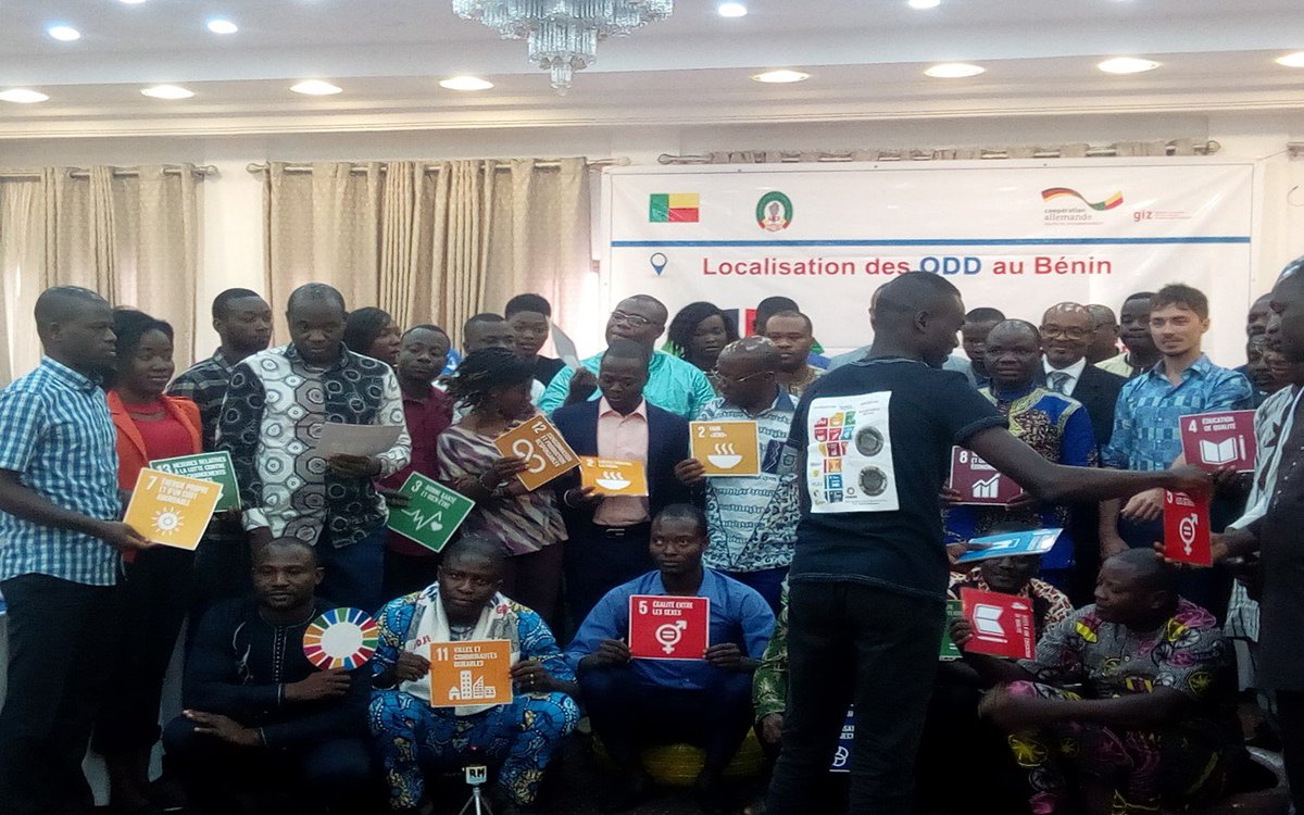 mdsc229's tweet photo. La @mdsc229 a organisé une formation pour des journalistes sur l'Agenda 2030 et le rôle de la presse dans sa mise en oeuvre.
#NosProjetsPhares
#labelqualitéosc #Agenda2030
#ODD #Fosir #OSC #Benin #wasexo
@ONU_fr @unfpabenin #ChildRightMonitoring https://t.co/pJ0pcuWIcz