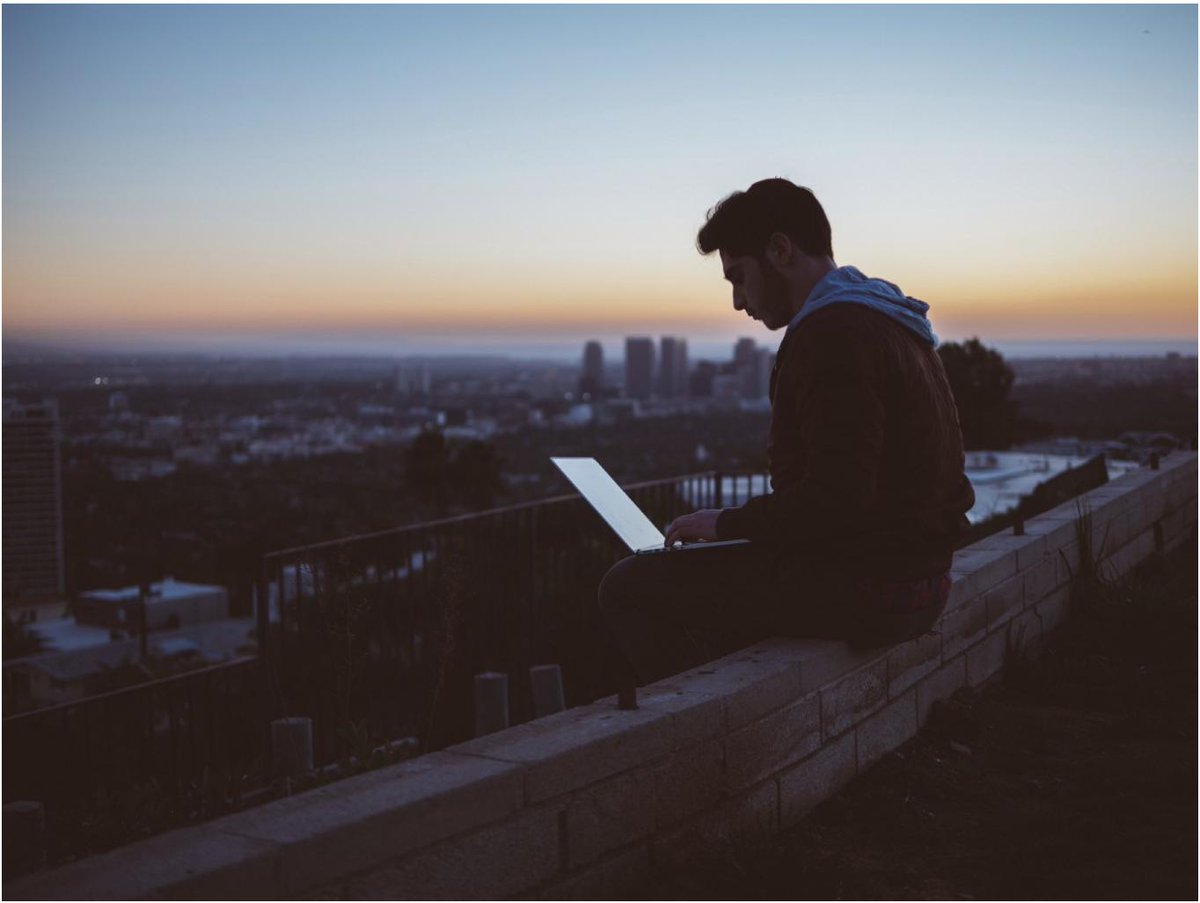 treum_io's tweet photo. Do you think it's possible to work effectively and travel?
Here from @rubentdlh , a Treum developer, about "Work-Life Balance in the Decentralized World".
Link: https://t.co/Mv4DCXuUYJ
#Treum #decentralized #Blockchain #remoteworkers https://t.co/mUM9YTB8lN