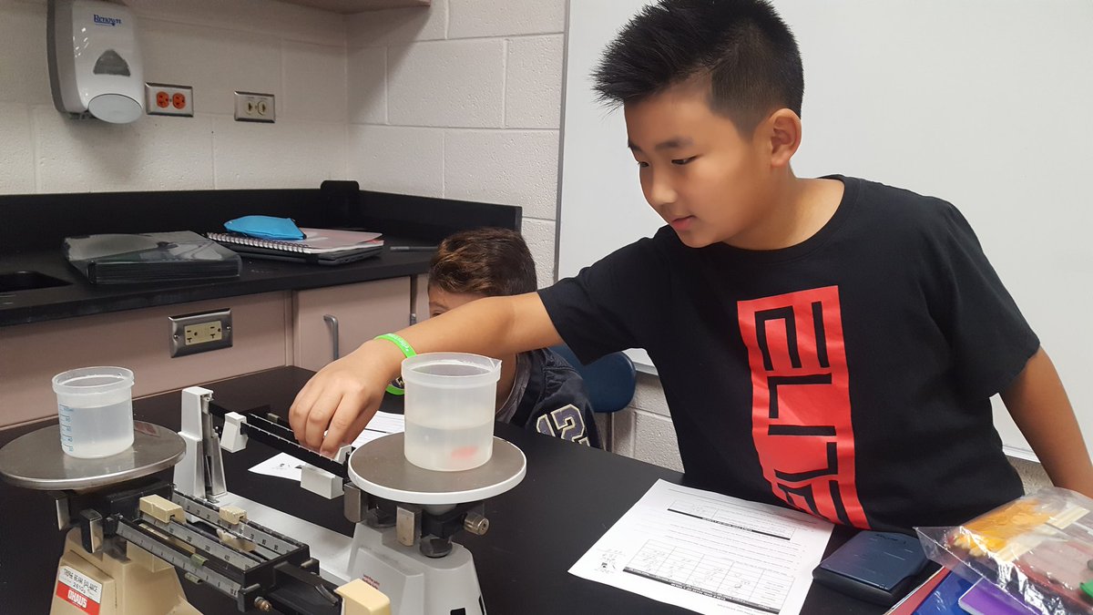 #oqms #sd113a Science starts!!  6th grade challange--how to find the mass of a fish!!
