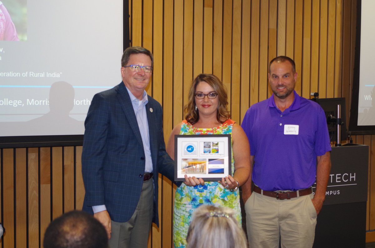 mConnect tweet media