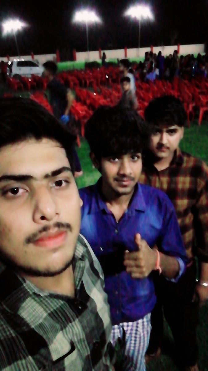 Himanshu___garg's tweet photo. Friends are a part of life😘 #himanshugarg #Himanshu #himanshugarg #Himansh #himanshugargishu #ishu #ishugarg #modelishu #Friends https://t.co/fenMpaRpFs