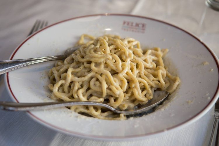 privilegelc's tweet photo. The 10 best pasta places in Rome https://t.co/m4s0byaLV9

Enjoy the best food while traveling.

#privilegeluxuryclub #Rome #Italy #pasta #lifestyle #luxury #luxuryhotel #luxurylife #luxurylifestyle #luxuryliving #LuxuryTravel #beautifuldestinations #travelgram #travelingram https://t.co/cPEvKX3cN8
