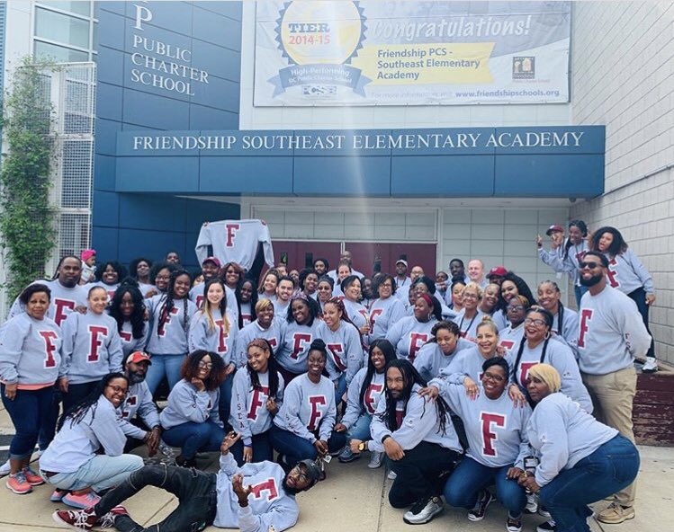 BridgetteCoff12's tweet photo. WE ARE FRIENDSHIP!! #FriendshipFWD19
#FPCSSE
#Convocation19
@FriendshipPCS https://t.co/GkTh1kqlzb