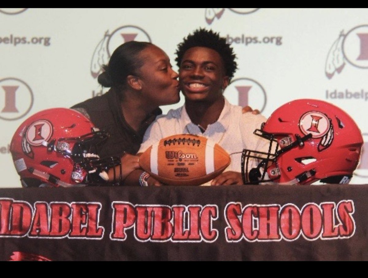 H O L L Y H O O D 🧟‍♂️ tweet media