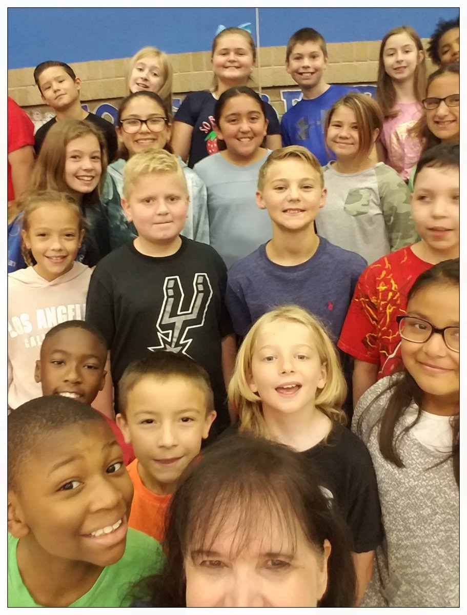 dreamsiscle's tweet photo. Mrs. Reed's class is ready for an awesome year! #hbears1920 @HoneyElementary https://t.co/b2VPnRbMOI