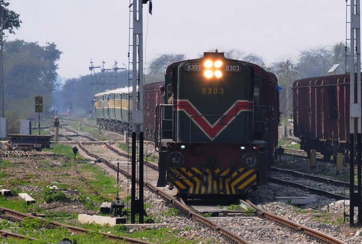 ians_india's tweet photo. #India suspends weekly #Jodhpur-#Munabao #TharLinkExpress which connects Jodhpur in #Rajasthan to #Karachi in #Pakistan.

Photo: IANS https://t.co/u6F26GvlbN