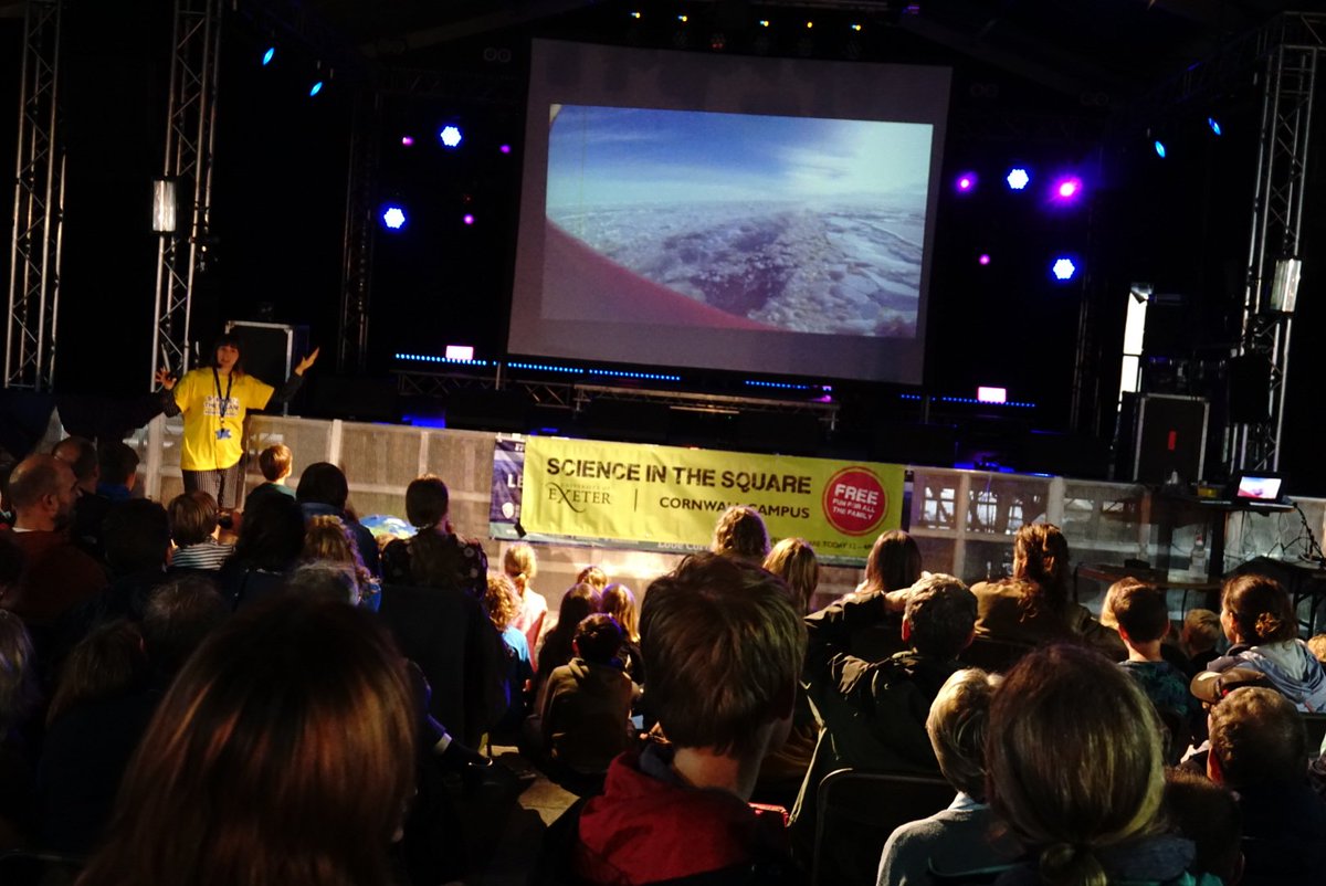 UoE_SciSquare's tweet photo. Dr Katy Sheen tells us all about the cool things she has found in the #Antarctic! There's much more than #penguins 🐧!
#ScienceintheSquare #FalmouthWeek
#HiddenWorlds https://t.co/Q3lJPYI4EB