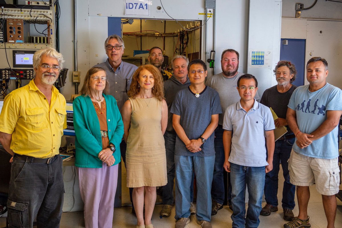 CHESS_user's tweet photo. Ending this week on a major high note: $17.4M awarded to MacCHESS from NIH yesterday!! Congratulations!π
https://t.co/u85Yl0fadx
#NIH #CHESScience #MacCHESS #Cornellaccelerates #NIHfunded @NIH @NIHFunding https://t.co/SWAYTQwIsB