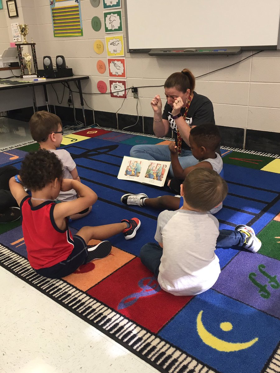 VassarErin's tweet photo. Learning through Literacy in Music Class! Our youngest Cubs have fun everywhere we go! @HomeoftheCubs @vtruesdail @mrsmc_ees https://t.co/QP8UWY5fm1