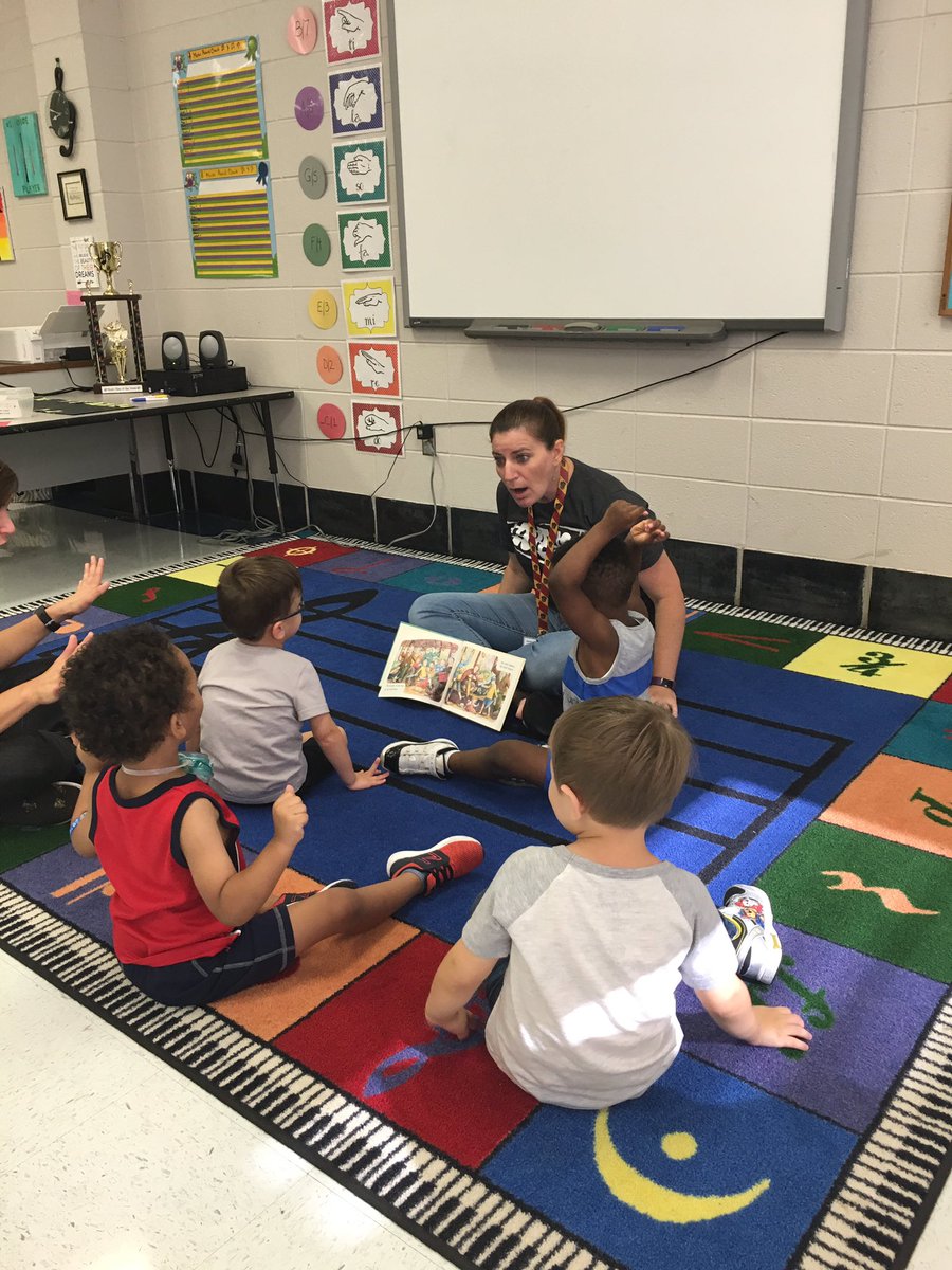 VassarErin's tweet photo. Learning through Literacy in Music Class! Our youngest Cubs have fun everywhere we go! @HomeoftheCubs @vtruesdail @mrsmc_ees https://t.co/QP8UWY5fm1