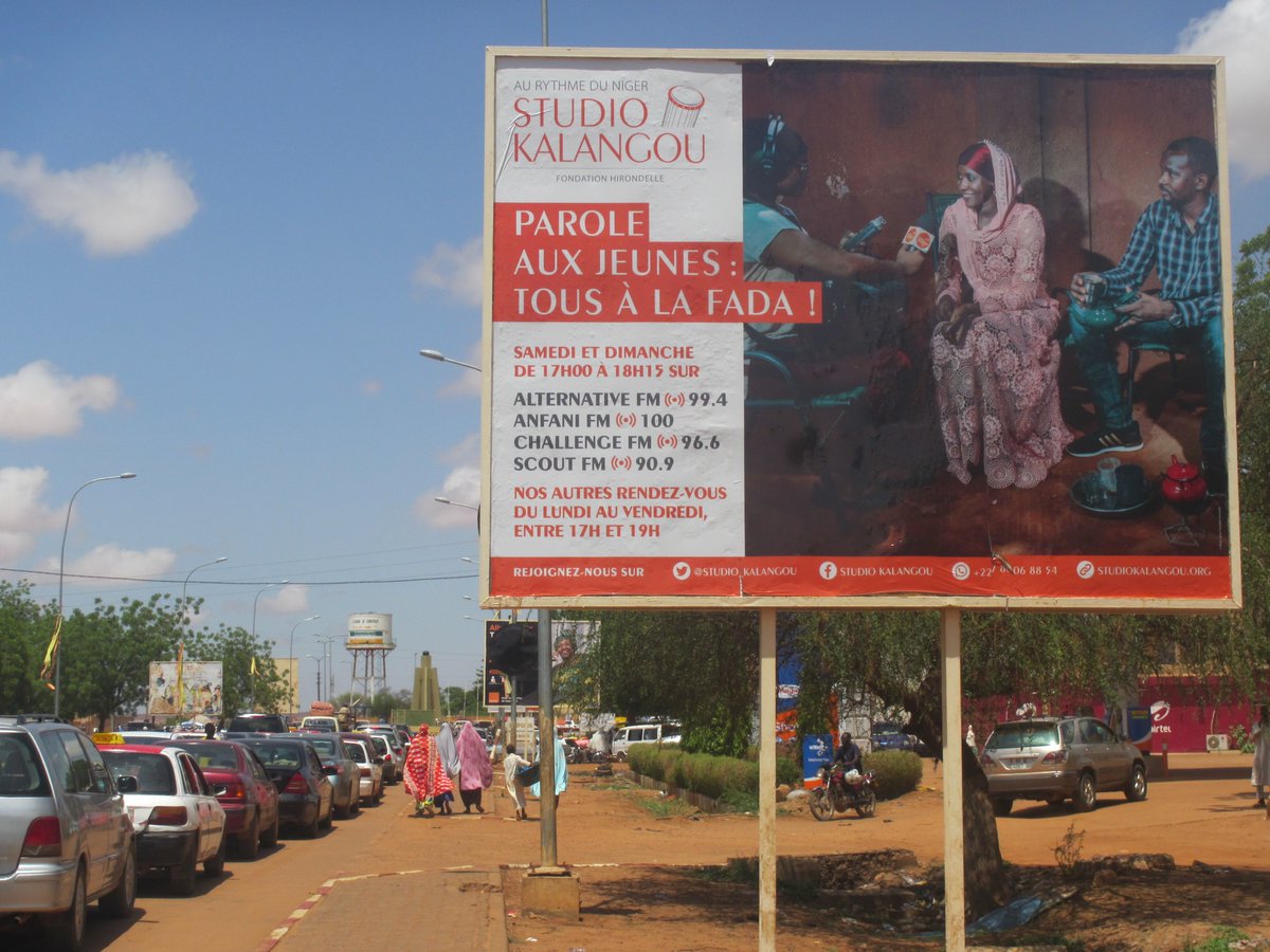 #medias #jeunes 
Chaque samedi et dimanche, à partir de 17h00, retrouvez l’Actu des jeunes en 5 langues et  l’émission « Tous à la fada » en 3 langues. 
C’est sur les antennes des radios partenaires de <a href="/studio_kalangou/">Studio Kalangou</a> au #Niger.