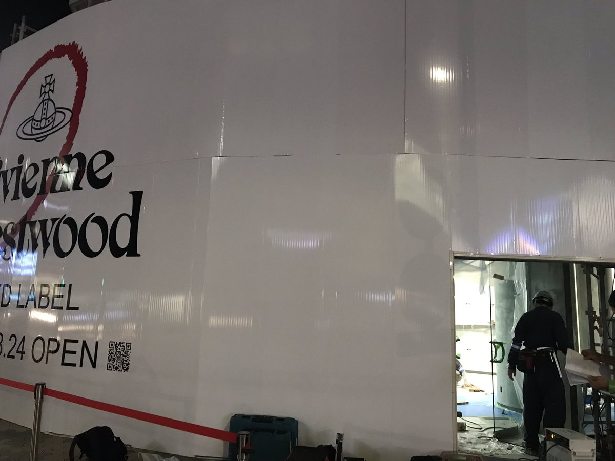 ヴィヴィアン・ウエストウッド RED LABEL Concept Store ヴィヴィアン・ウエストウッド RED LABEL Concept Store