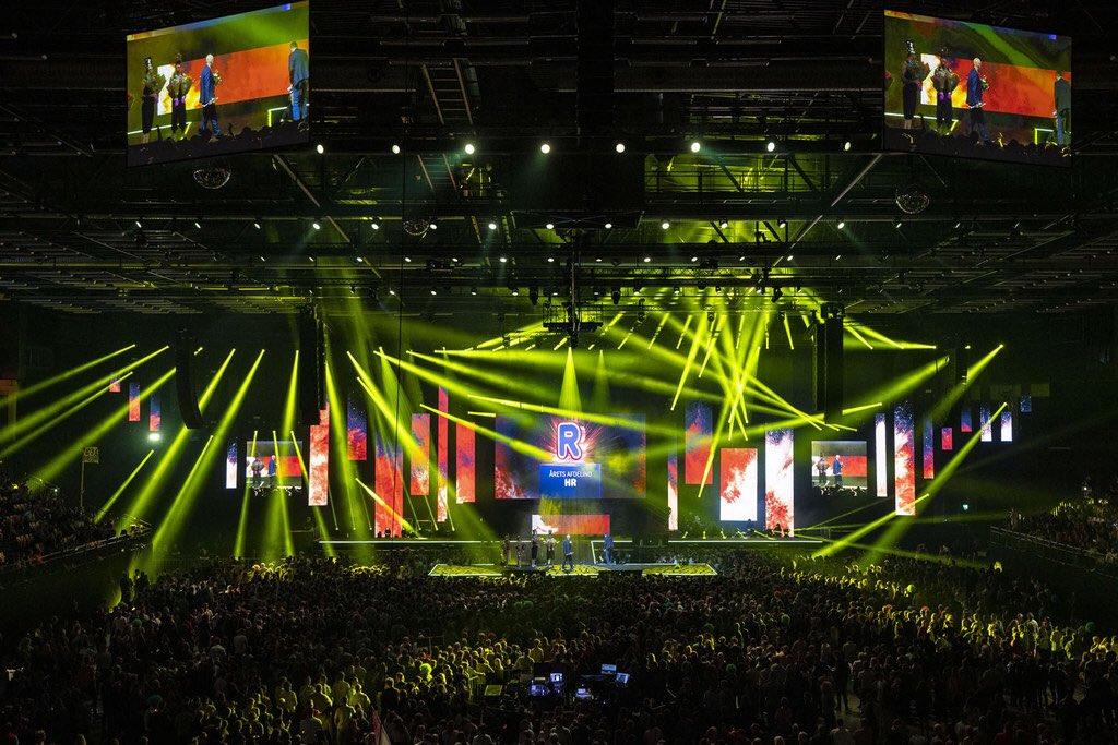 Robelighting's tweet photo. Celebrating their 25th anniversary, #REMA1000 held a massive party at the #JyskeBankBoxenArena & #lightingdesigner Sune Verdier utilized @Robelighting #MegaPointe, #BMFL & #Strobe luminaires plus #RoboSpot systems supplied by #SimpleCreations. https://t.co/BaLEZkSQuD ๐ธ @loosplat https://t.co/1lr4RZakK8