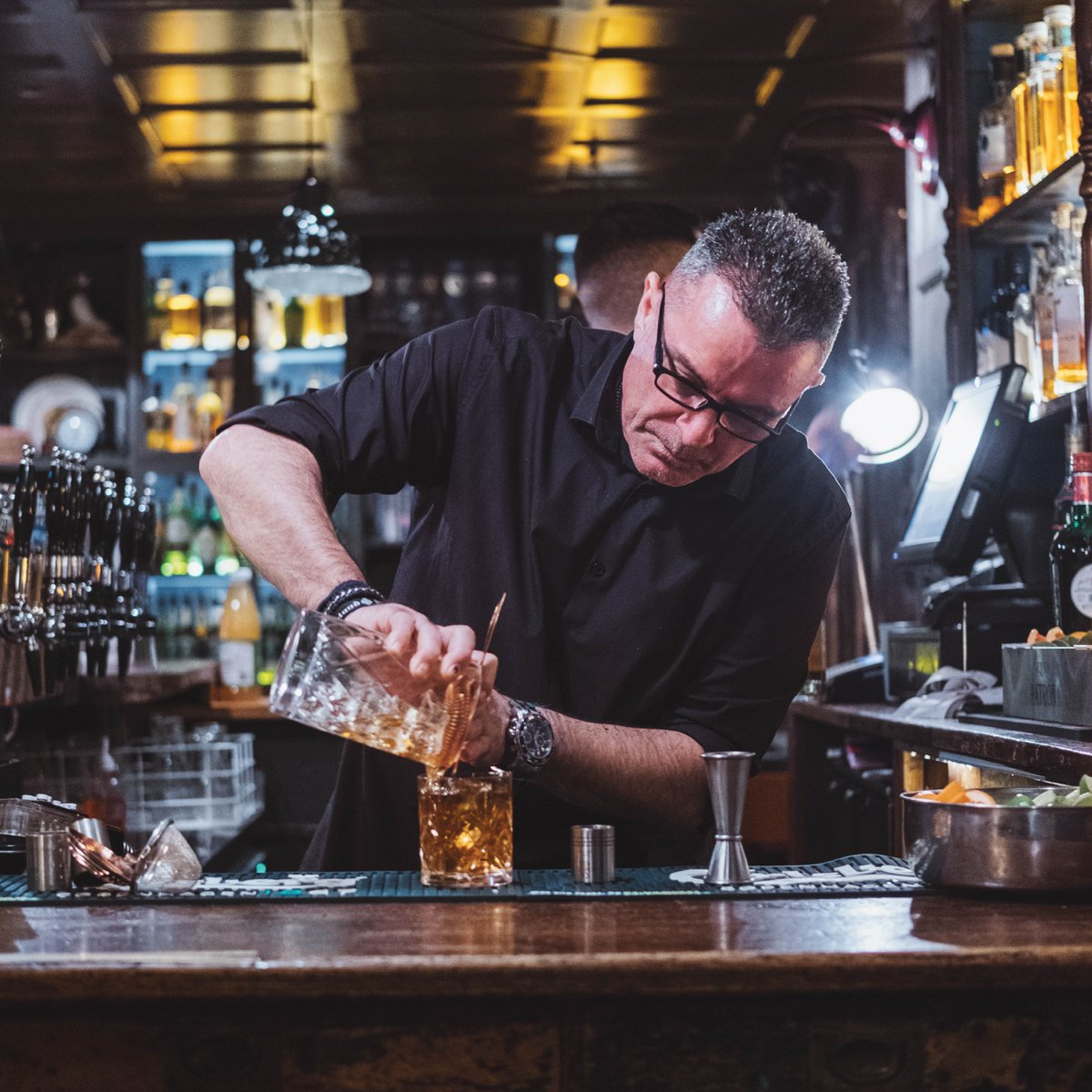 Craft is key with our whiskey but when a bar tender crafts a delicious old fashioned cocktail with Lambay Whiskey, we are impressed! 👌🥃 

Pic @highproofpreacher