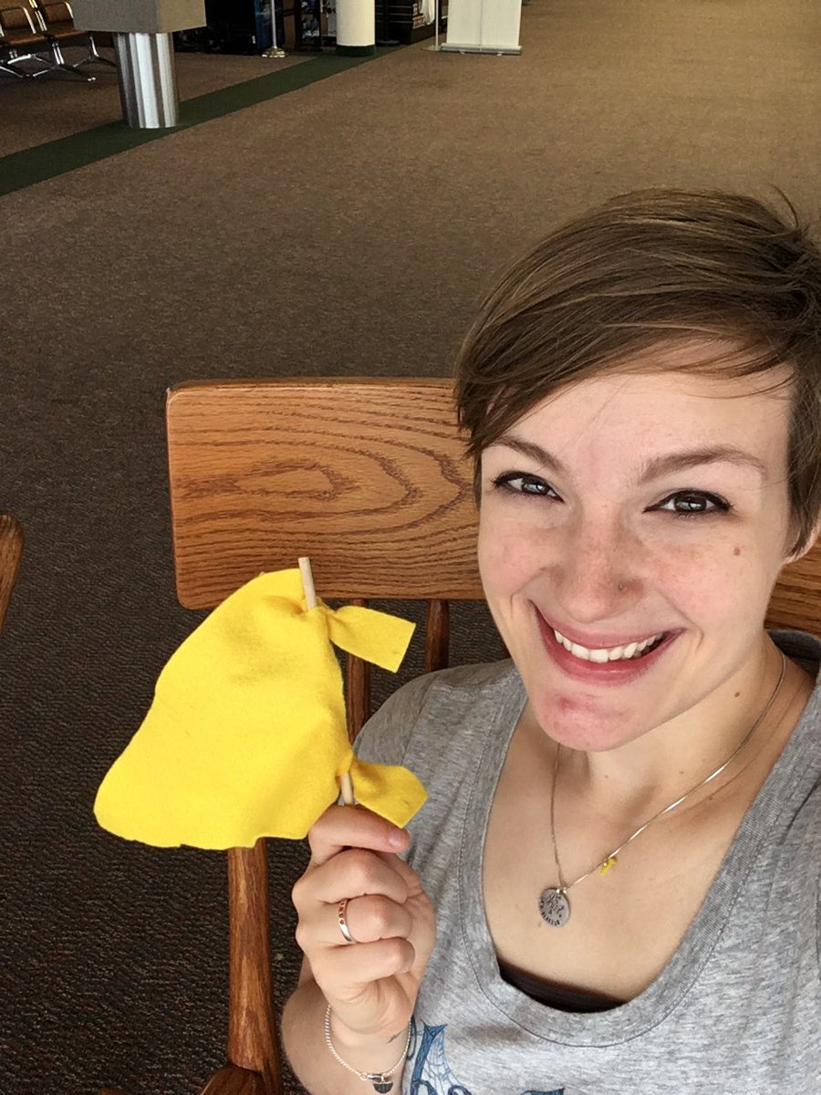 libbydoodle's tweet photo. Today's the big day we get to see @PuffsPlay in NYC!!!! 😍 HAI from the Bloomington airport! #ThirdOrNothing #badgersaregreat #werewizards https://t.co/4iH2ZceNcH